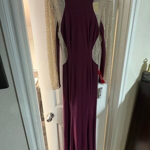 XSCAPE Size 8 Burgundy Color Women's Dress